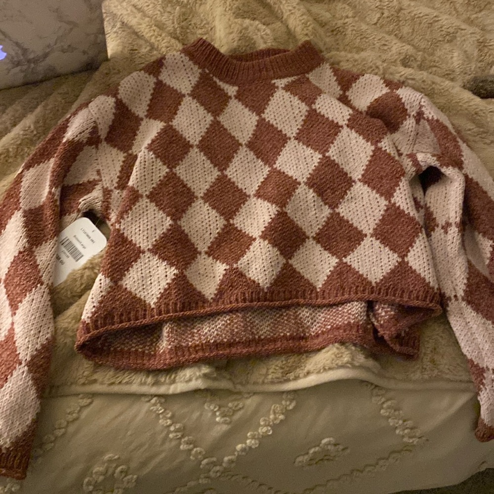 Argyle print sweater